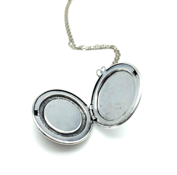 Yoga - Om Antique Charm Necklace Essential Oil Diffuser