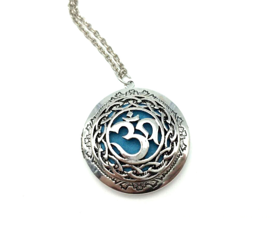 Yoga - Om Antique Charm Necklace Essential Oil Diffuser